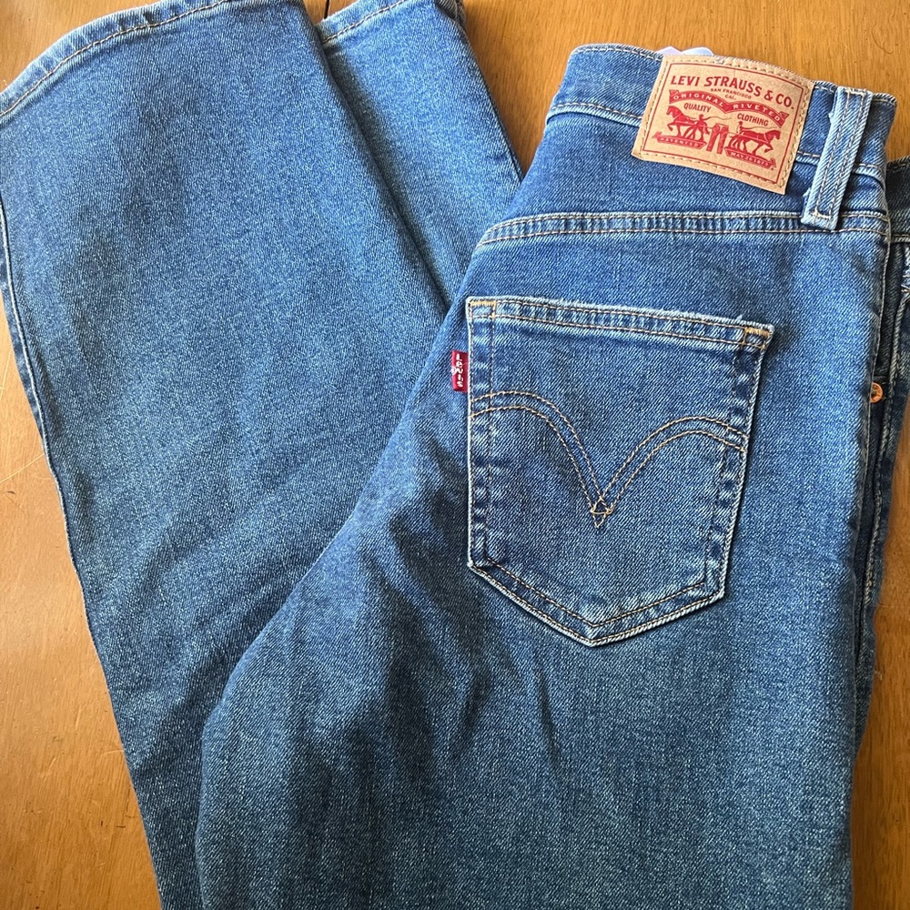 Levi’s Ribcage Straight Ankle Jeans